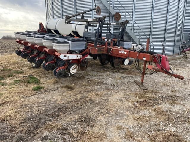 Image of White 6180 equipment image 2