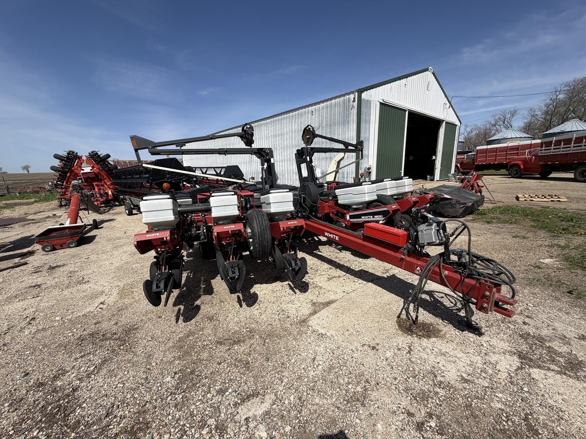 White 6200 Equipment Image0