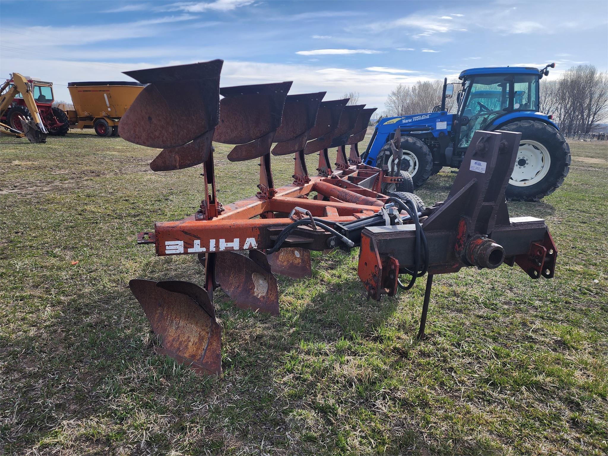 White 6342 Equipment Image0