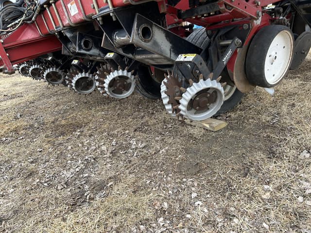 Image of White 6342 equipment image 2