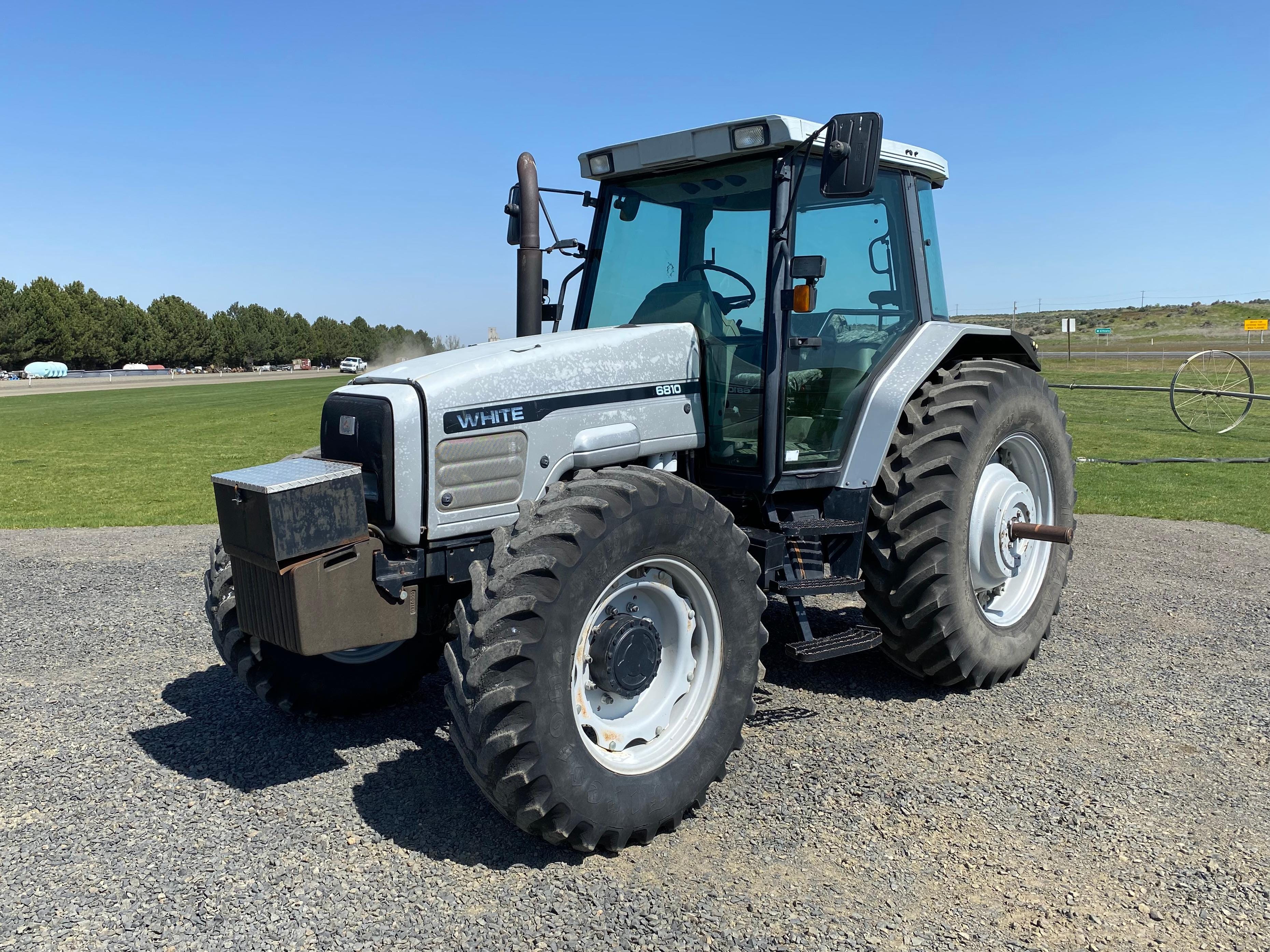 Main image AGCO White 6810