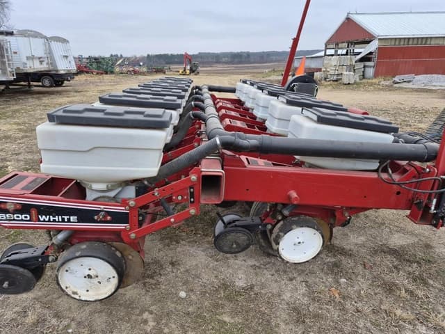 Image of White 6900 equipment image 3