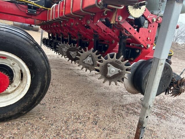 Image of White 8100 equipment image 3