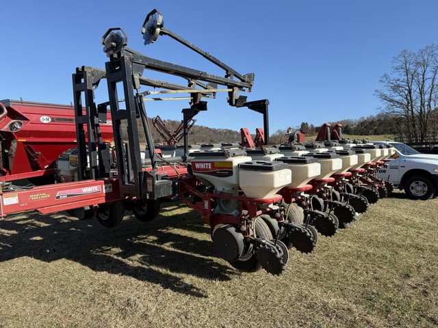 Image of White 8180 equipment image 1