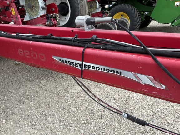 Image of White 8200 equipment image 2