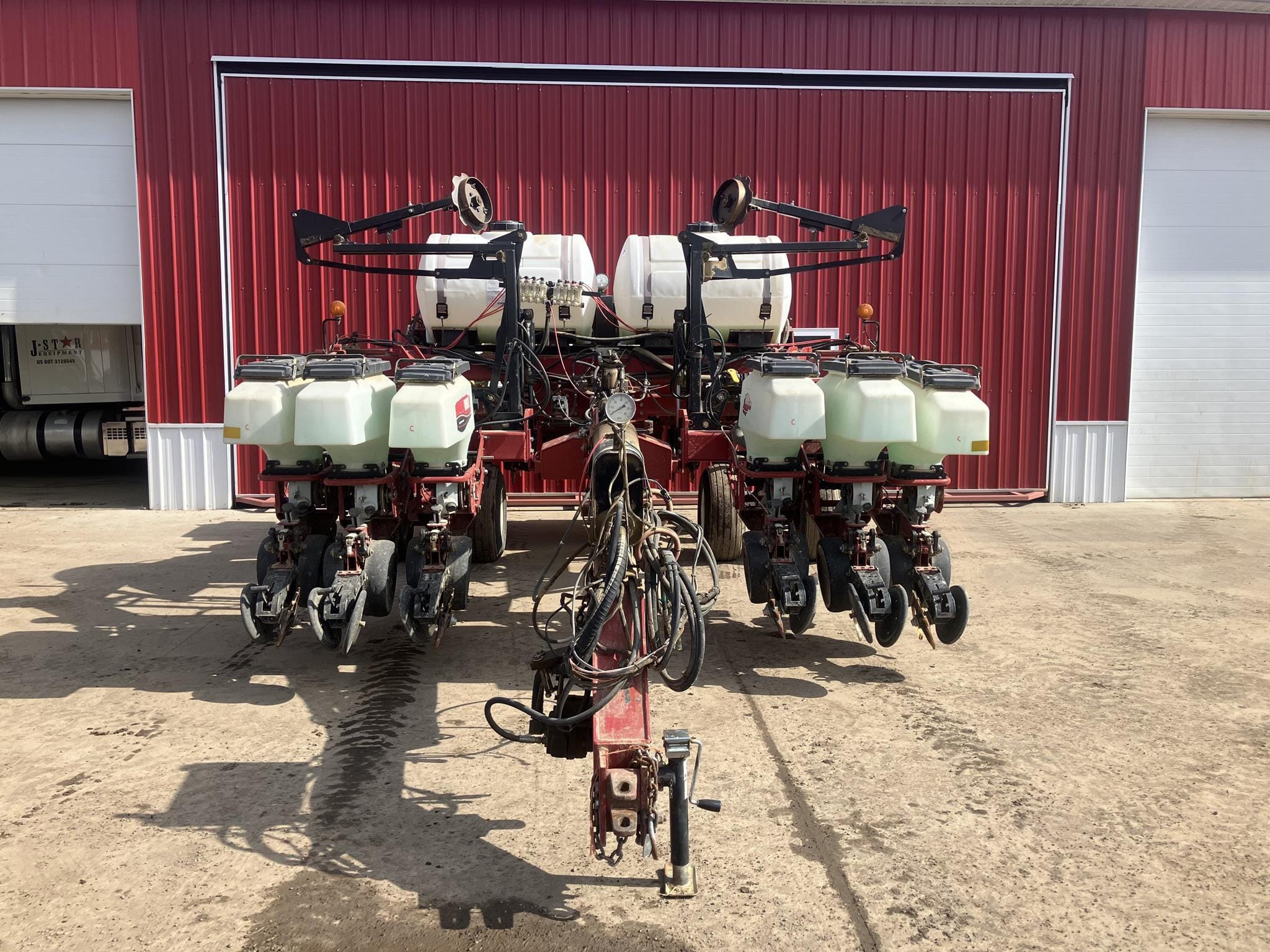 White 8415 Equipment Image0