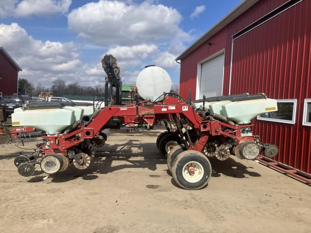 Image of White 8415 equipment image 1