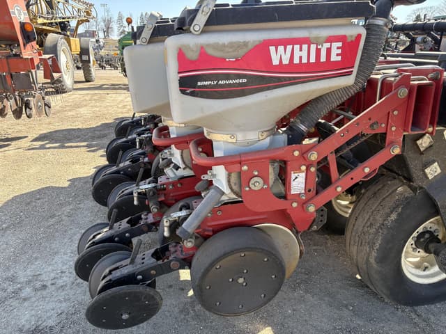 Image of White 8500 equipment image 3