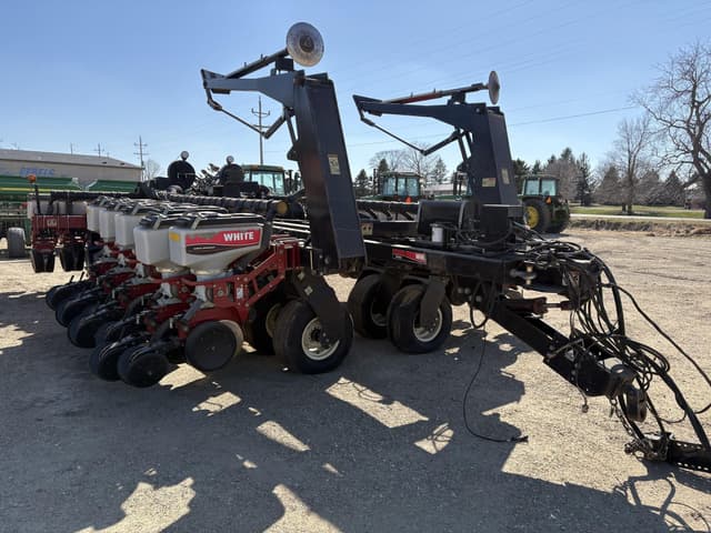 Image of White 8500 equipment image 2