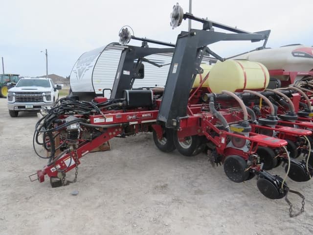 Image of White 8500 equipment image 1