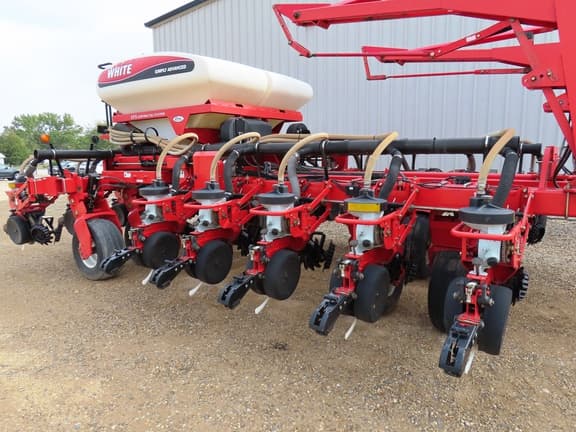 Image of White 8516 equipment image 3