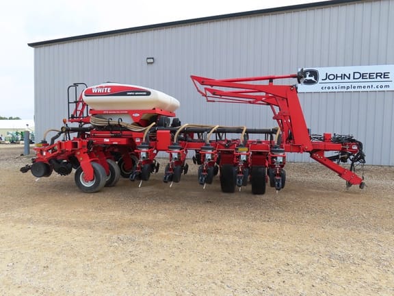 White 8516 Equipment Image0