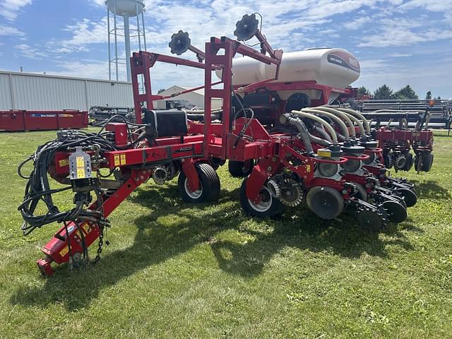 Image of White 8523 equipment image 1