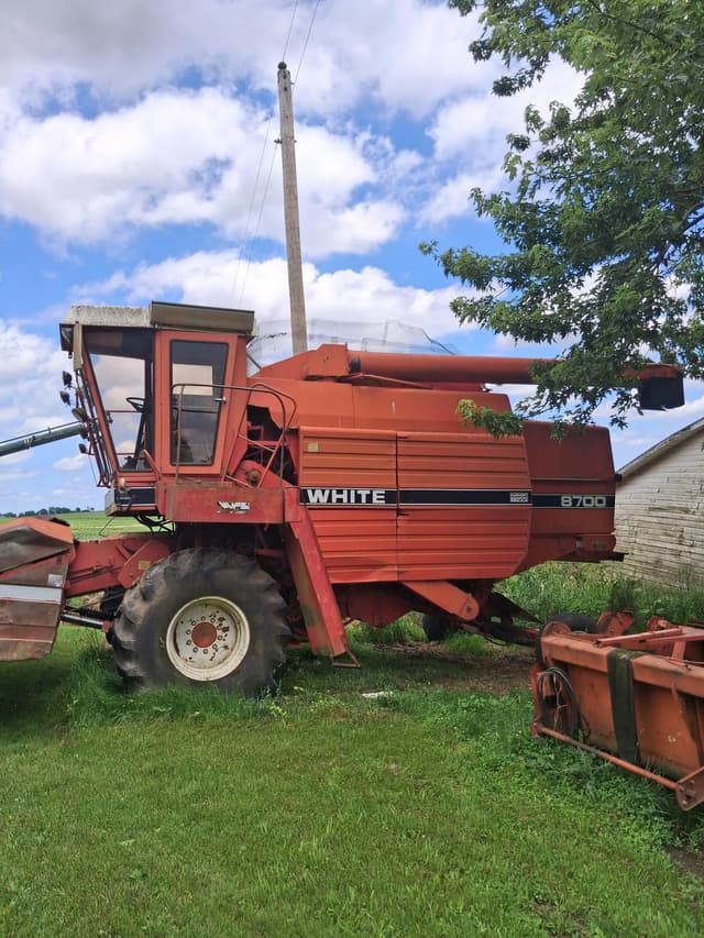 Image of White 8700 equipment image 1