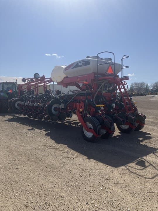 Image of White 9824 equipment image 3