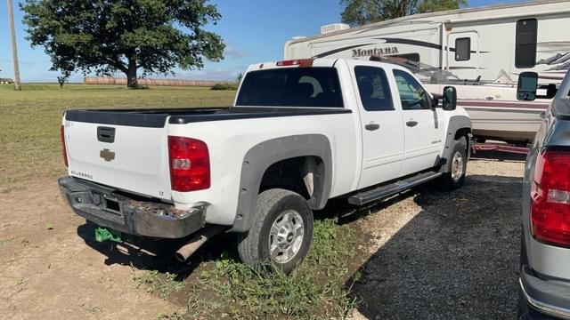 Image of Chevrolet 2500HD equipment image 1