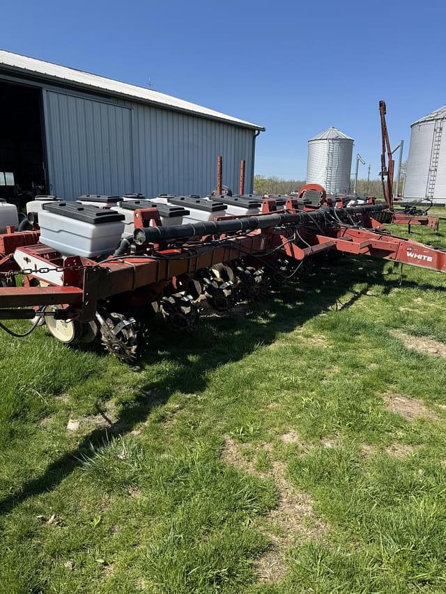 Image of White 6100 equipment image 3