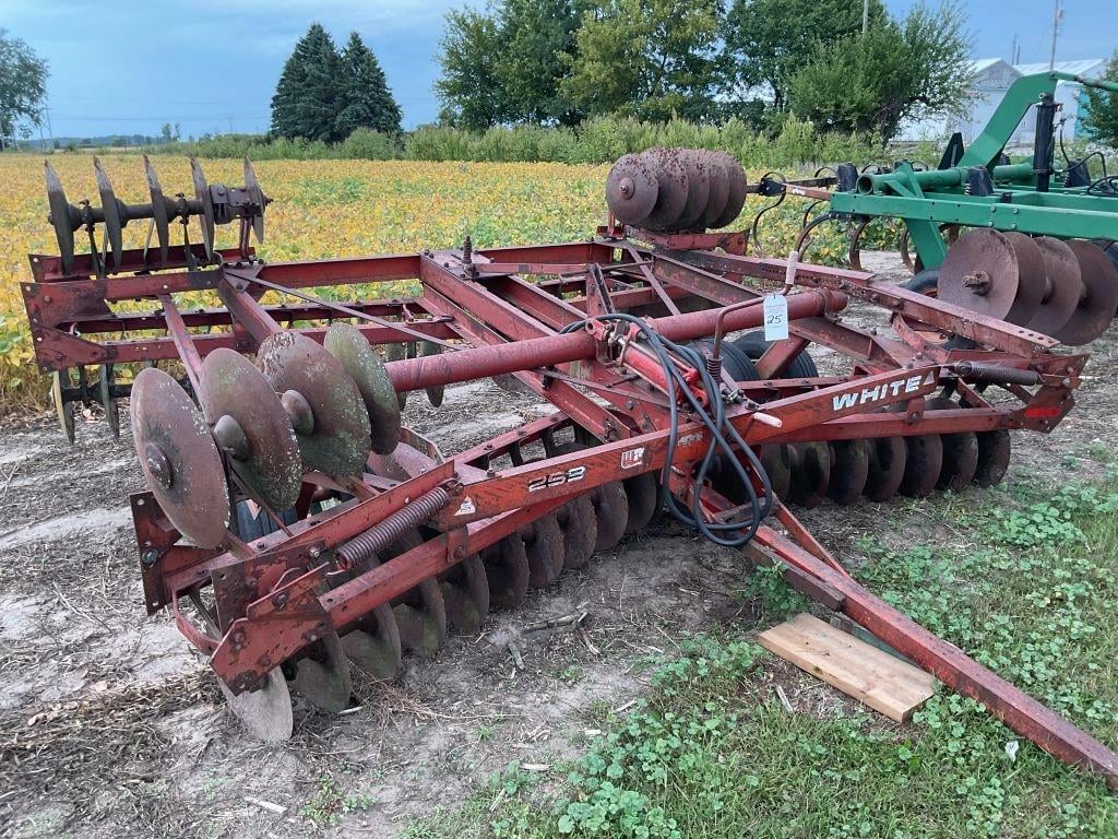 White 253 Equipment Image0