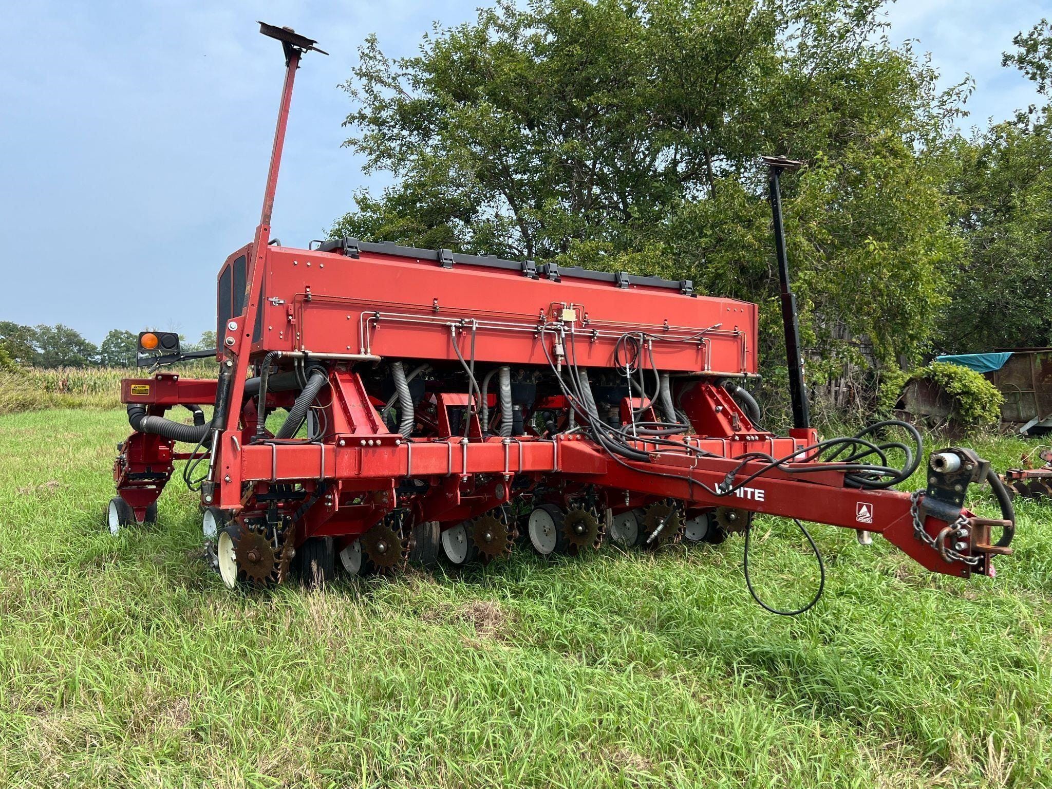 Main image White 6818