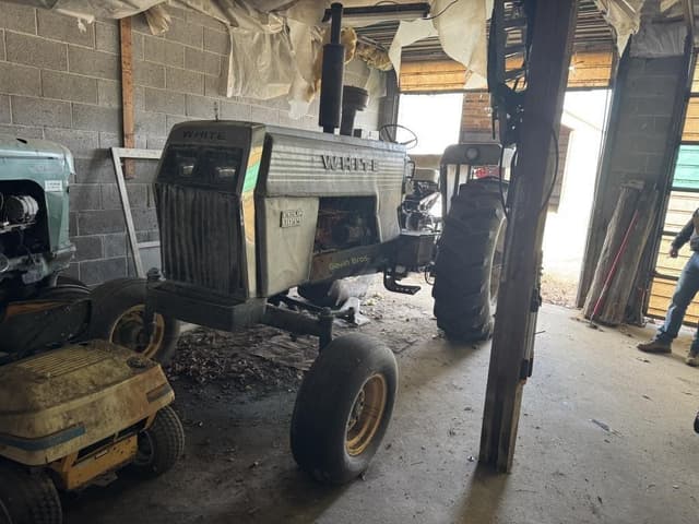 Image of White 2-70 equipment image 1