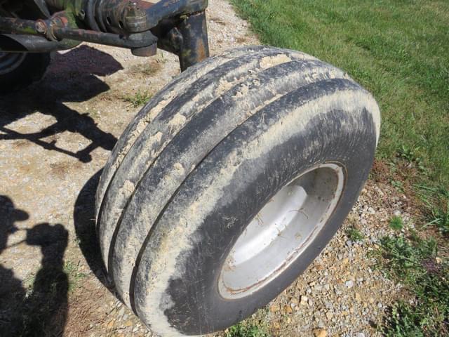 Image of White 2-85 equipment image 3