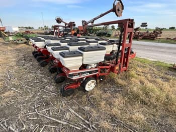 White 6200 Equipment Image0