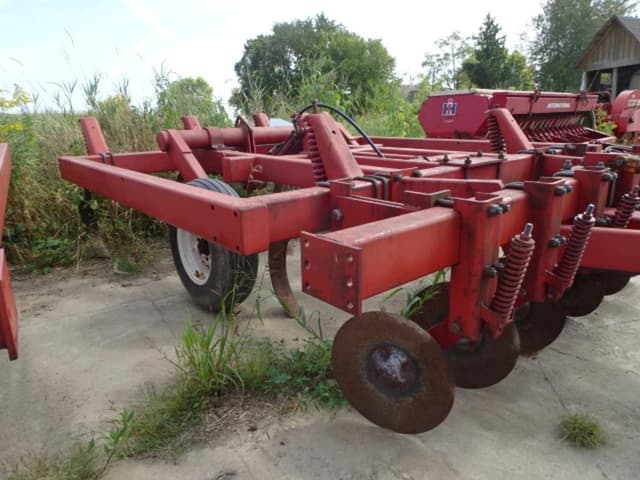 Image of White 400 equipment image 1