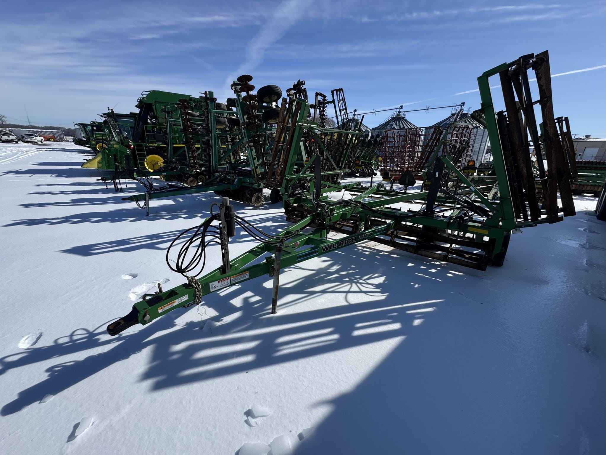 Wil-Rich 1400 Equipment Image0