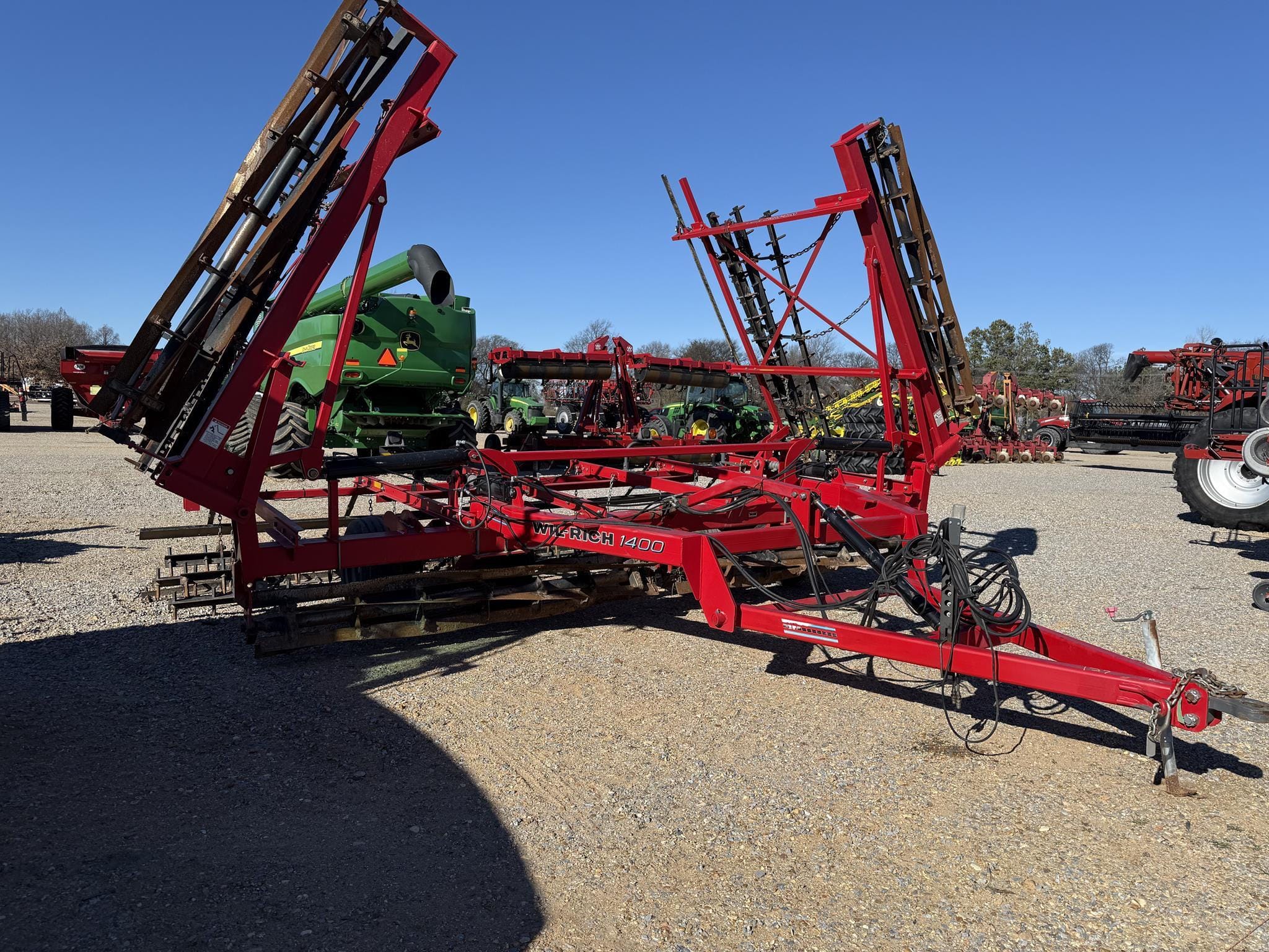 Wil-Rich 1400 Equipment Image0