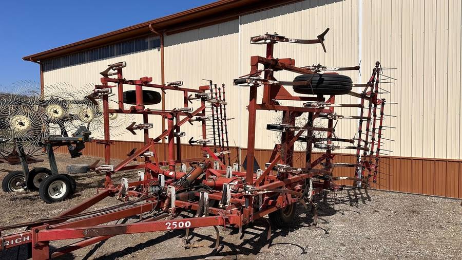 SOLD - Wil-Rich 2500 Tillage | Tractor Zoom