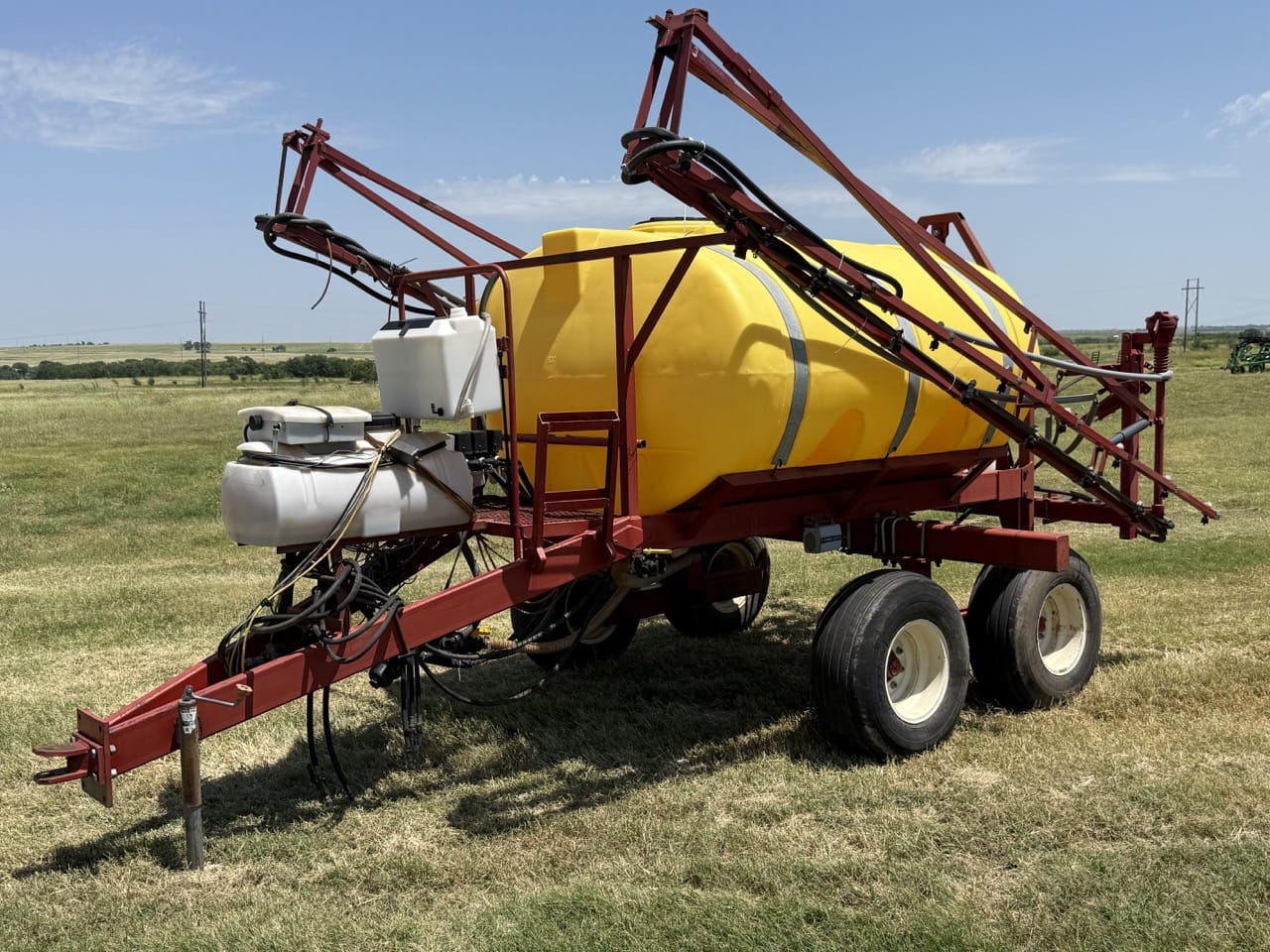 Wil-Rich 1000 Equipment Image0