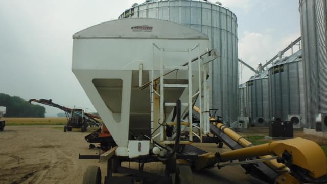Image of Willmar 1600 equipment image 3