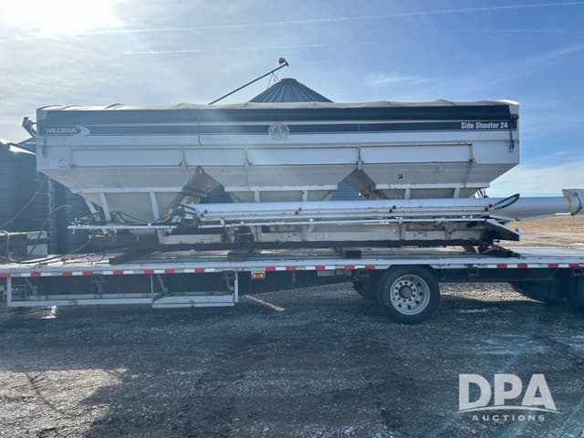 Image of Willmar Side Shooter 24 equipment image 3