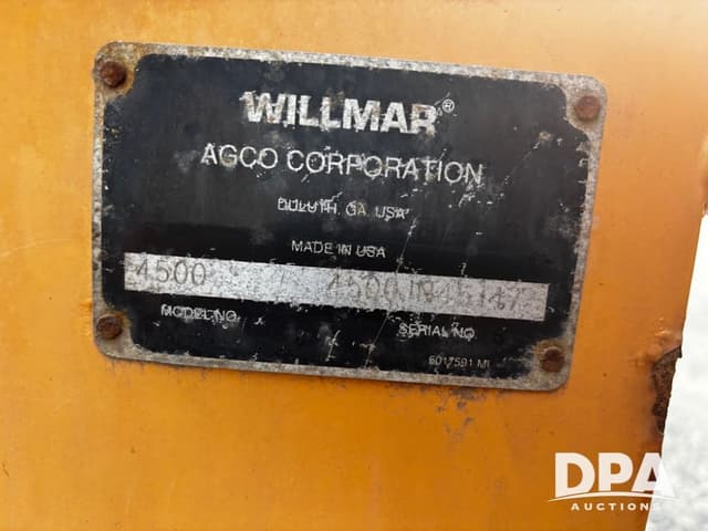 Image of Willmar Wrangler 4500 equipment image 4