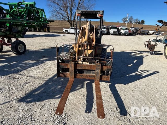 Image of Willmar Wrangler 4560 equipment image 2