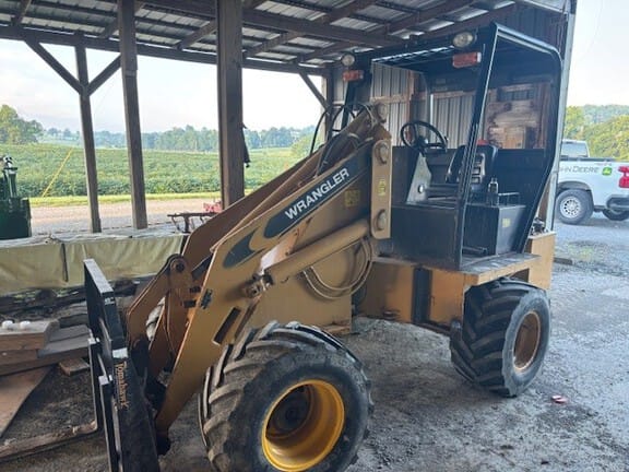 Willmar Wrangler 4565 Equipment Image0