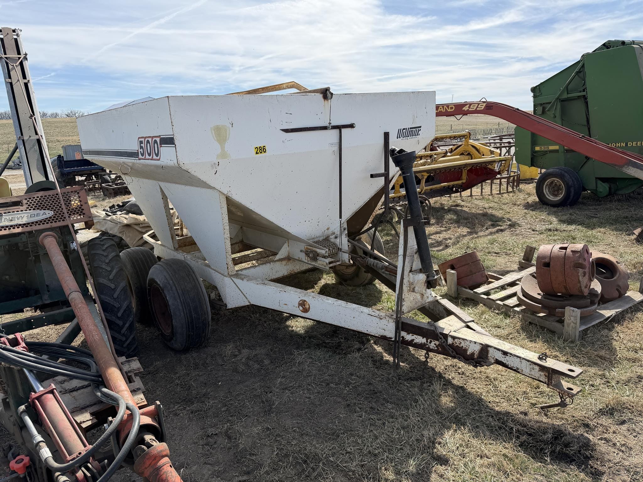 Willmar 500 Equipment Image0