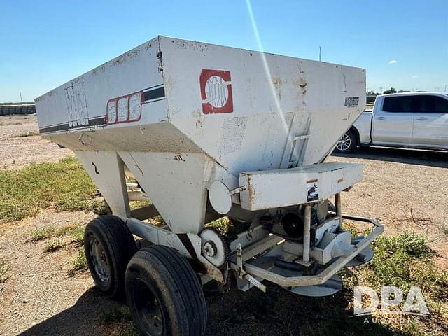 Image of Willmar 500 equipment image 4