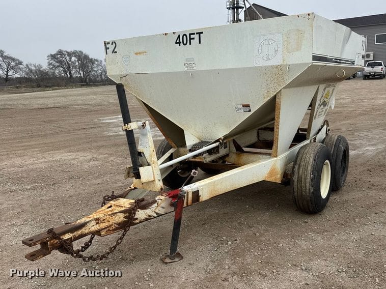 Willmar 500 Equipment Image0