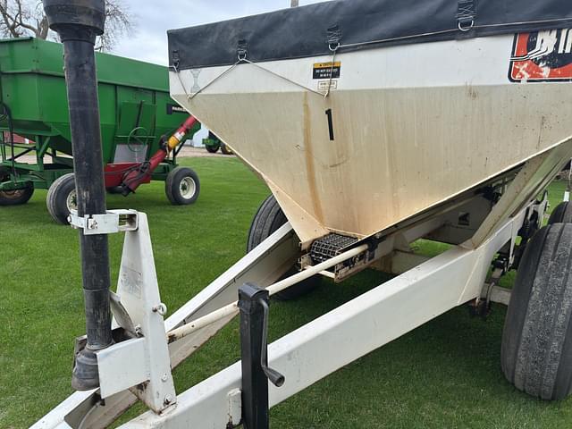 Image of Willmar 600 equipment image 4