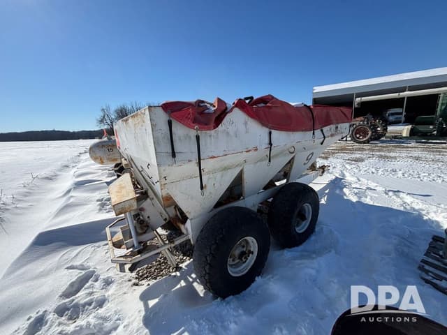 Image of Willmar 600 equipment image 1