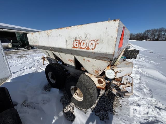 Image of Willmar 600 equipment image 4