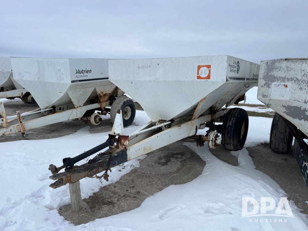 Willmar 600 Equipment Image0