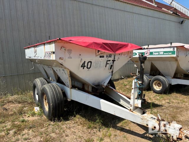Image of Willmar Super 600 equipment image 3