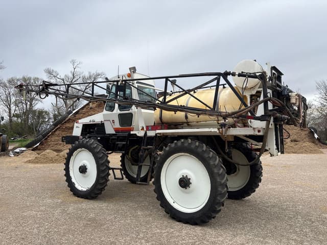 Image of Willmar 765HT equipment image 2