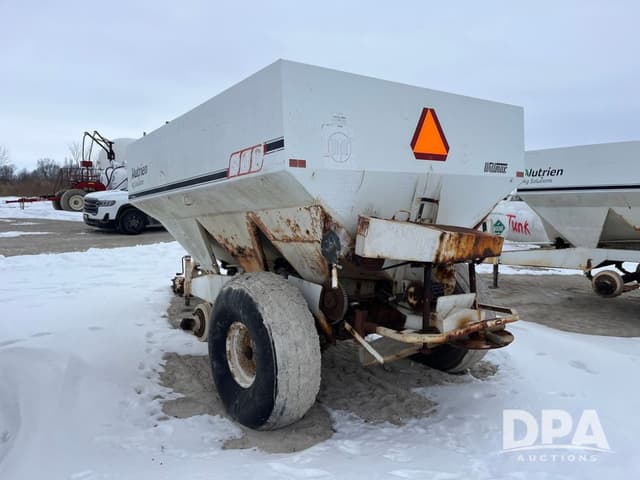 Image of Willmar 800 equipment image 3