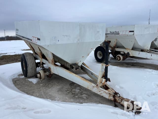 Image of Willmar 800 equipment image 1