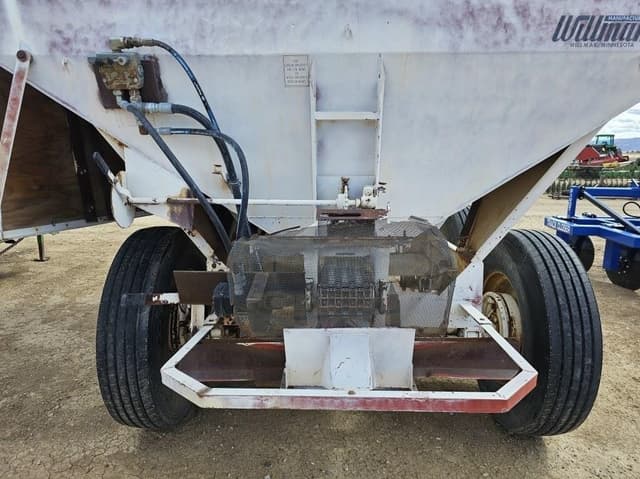 Image of Willmar 800 equipment image 4
