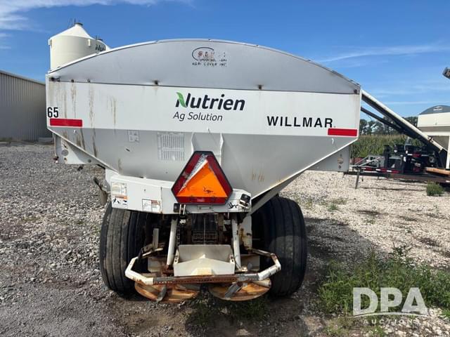 Image of Willmar Super 600 equipment image 4