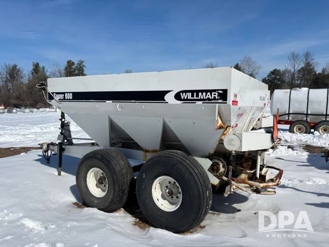 Image of Willmar Super 600 equipment image 2